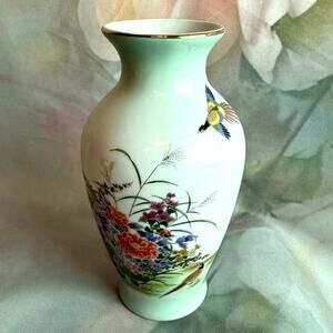 Vintage Toyo Botan Japanese Birds Of Paradise Porcelain Tall Vase